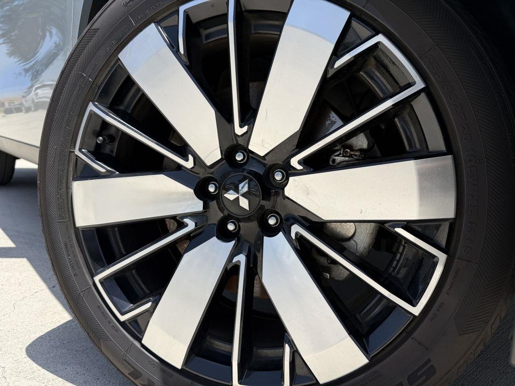 Mitsubishi Outlander SE 2WD 2025