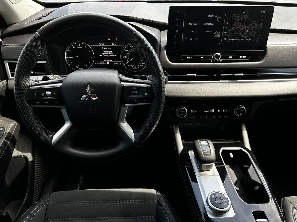 Mitsubishi Outlander SE 2WD 2025