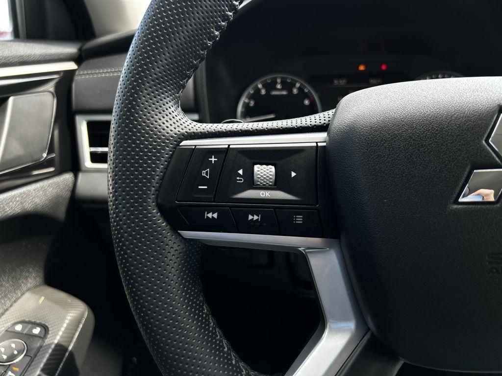 Mitsubishi Outlander SE 2WD 2025