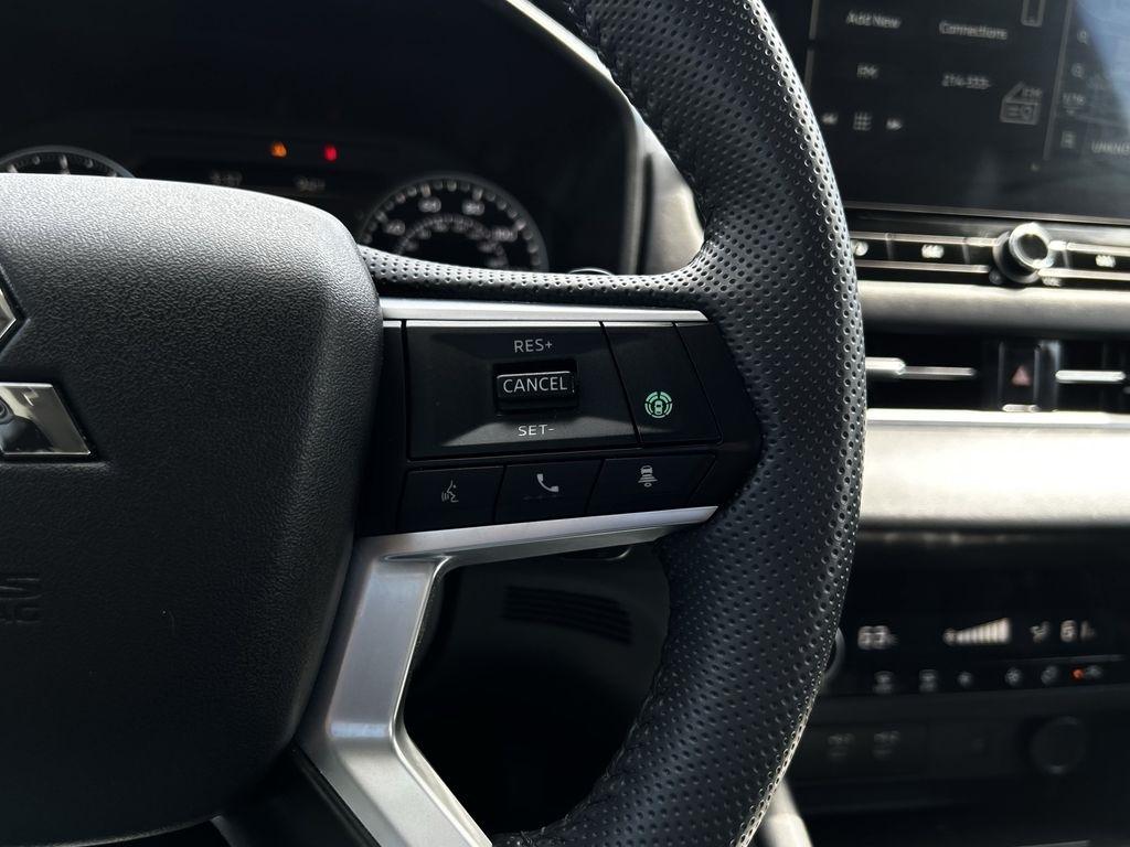 Mitsubishi Outlander SE 2WD 2025