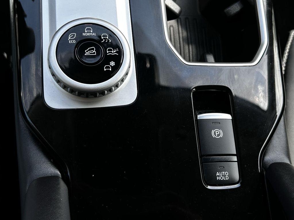 Mitsubishi Outlander SE 2WD 2025