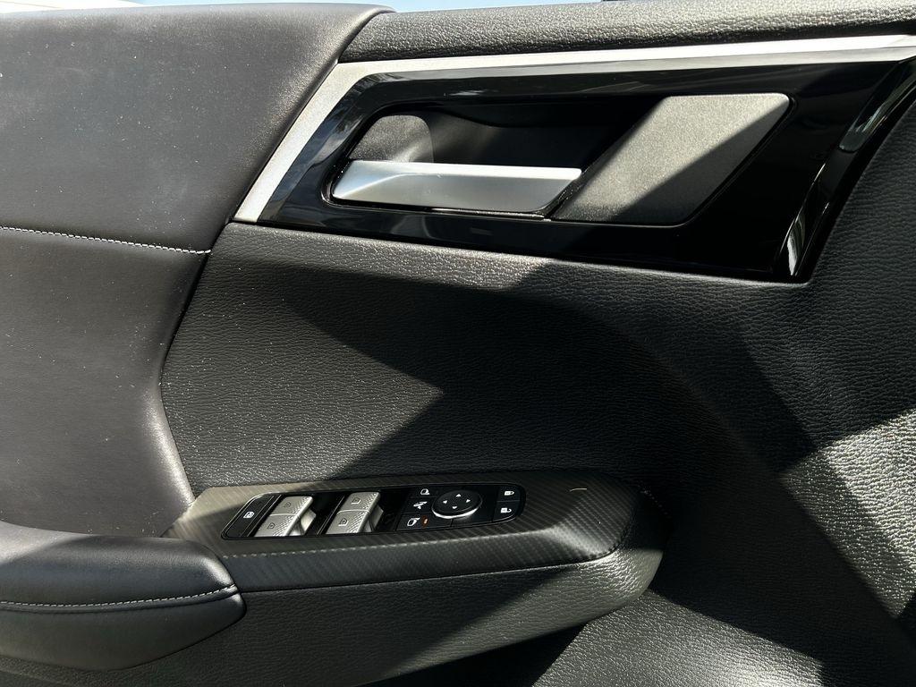 Mitsubishi Outlander SE 2WD 2025