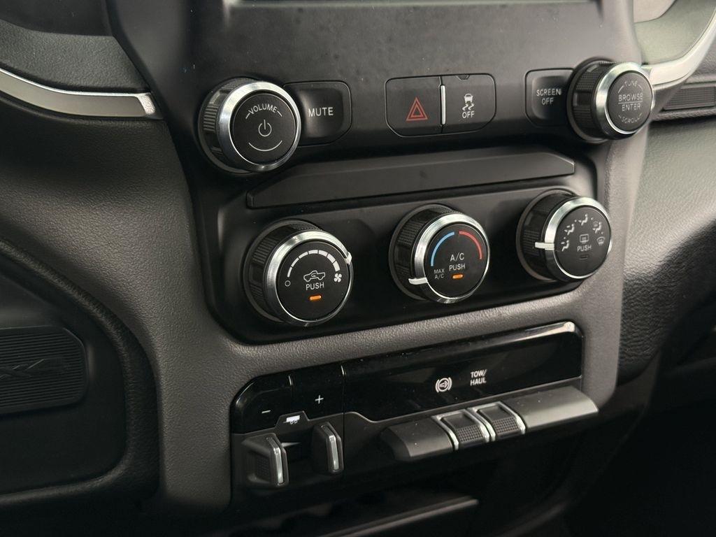 RAM 2500 Tradesman Crew Cab LWB 4WD 2024