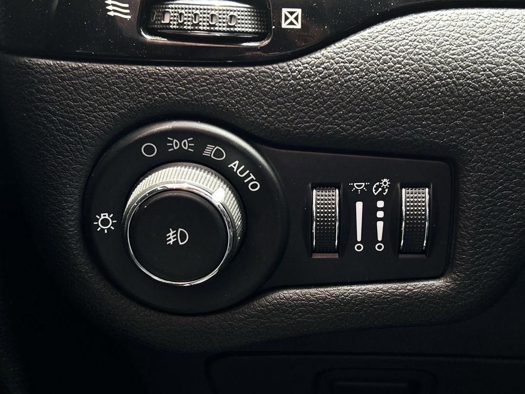 Jeep Cherokee Latitude Plus FWD 2021