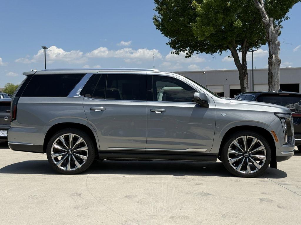 Cadillac Escalade Luxury Touring 4WD 2026
