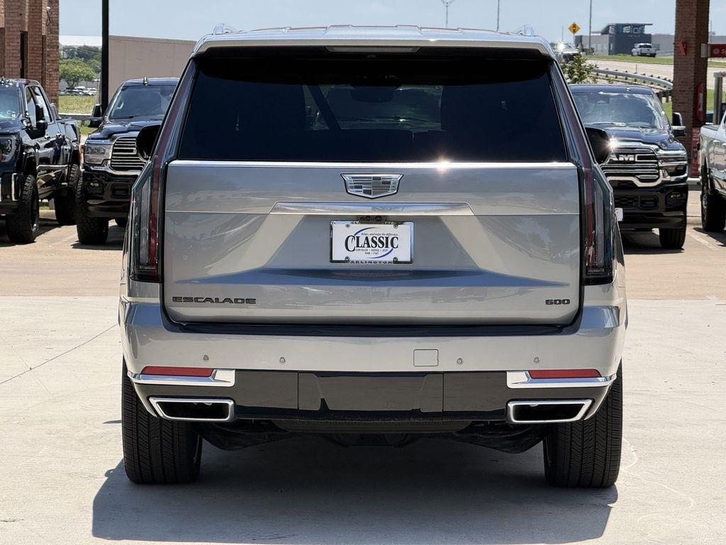Cadillac Escalade Luxury Touring 4WD 2026