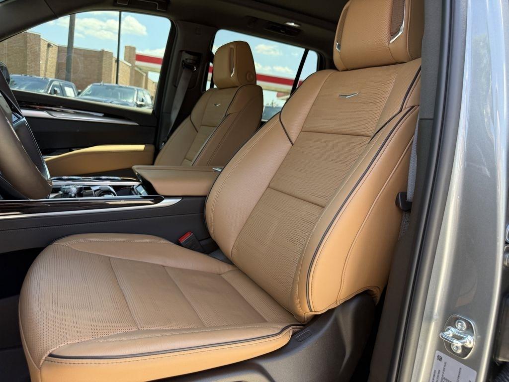 Cadillac Escalade Luxury Touring 4WD 2026
