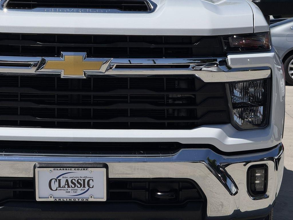 Chevrolet Silverado 2500HD LT Crew Cab Long Box 4WD 2025
