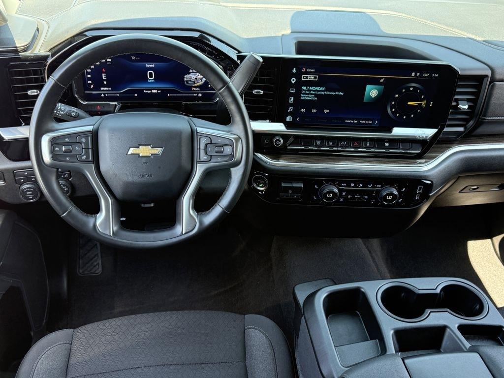 Chevrolet Silverado 2500HD LT Crew Cab Long Box 4WD 2025
