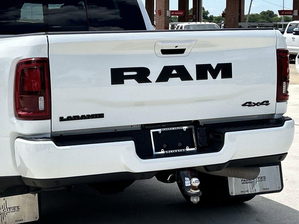 RAM 3500 Laramie Mega Cab 4WD DRW 2025