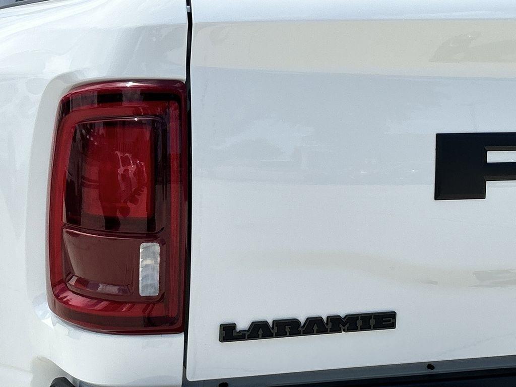 RAM 3500 Laramie Mega Cab 4WD DRW 2025