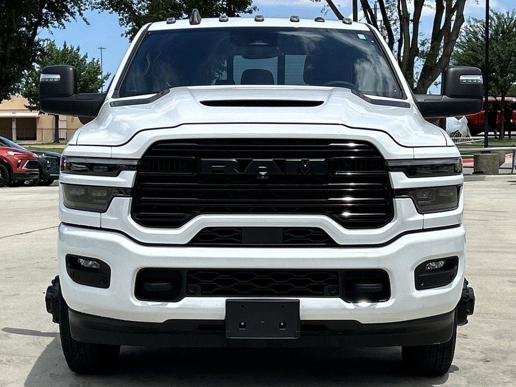 RAM 3500 Laramie Mega Cab 4WD DRW 2025