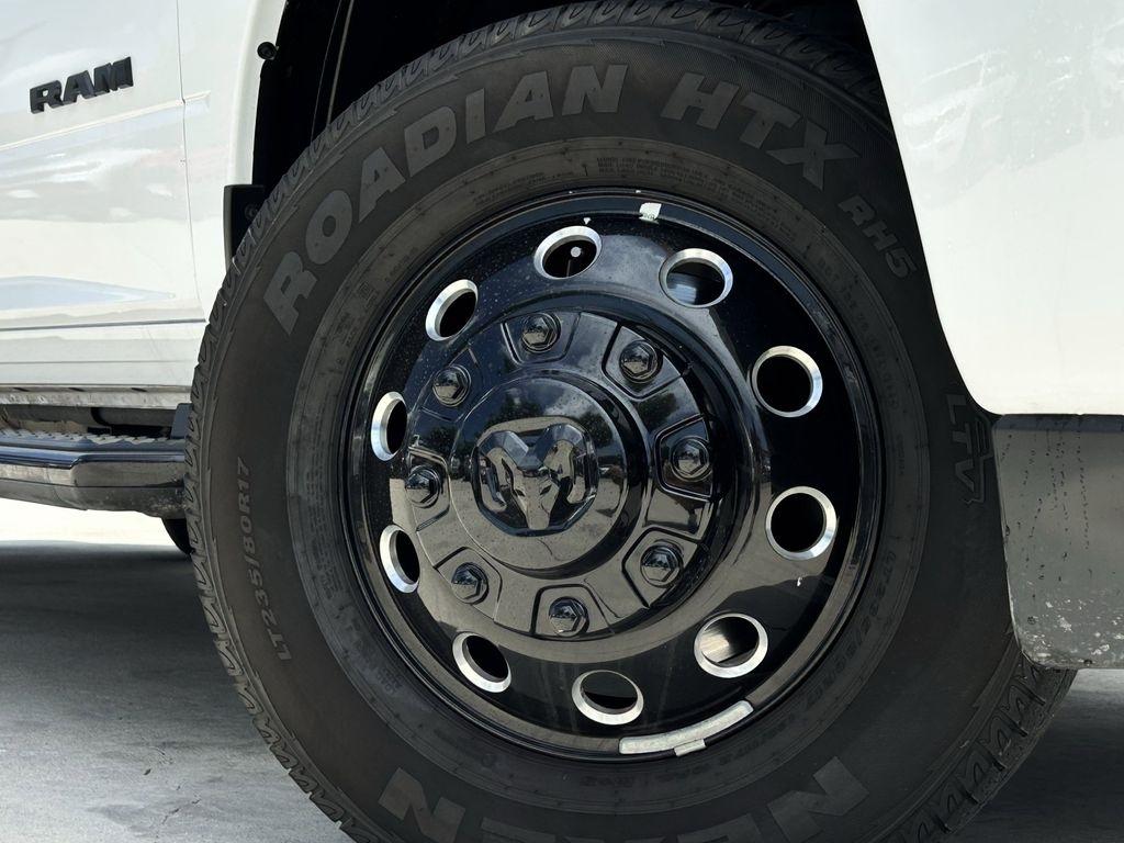 RAM 3500 Laramie Mega Cab 4WD DRW 2025