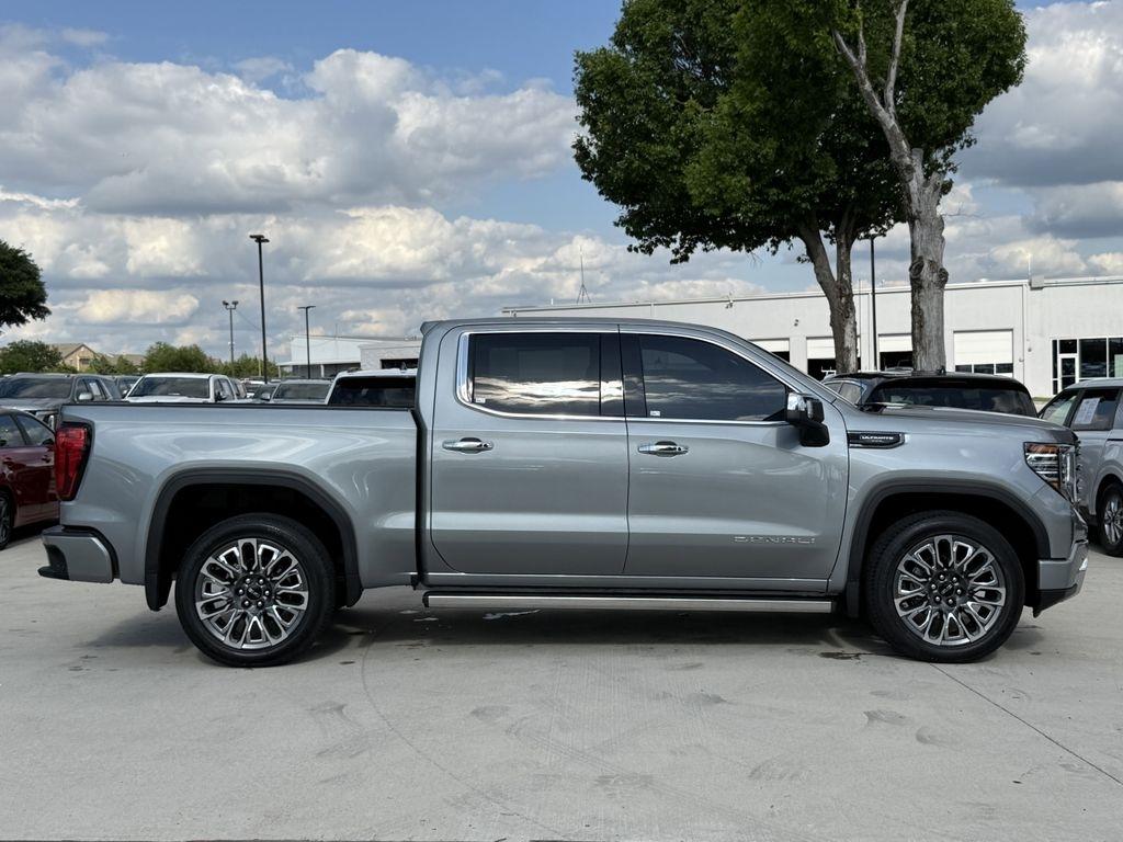 GMC Sierra 1500 Denali Ultimate Crew Cab 4WD 2025