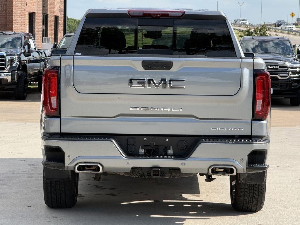 GMC Sierra 1500 Denali Ultimate Crew Cab 4WD 2025
