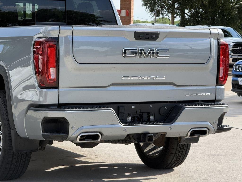 GMC Sierra 1500 Denali Ultimate Crew Cab 4WD 2025