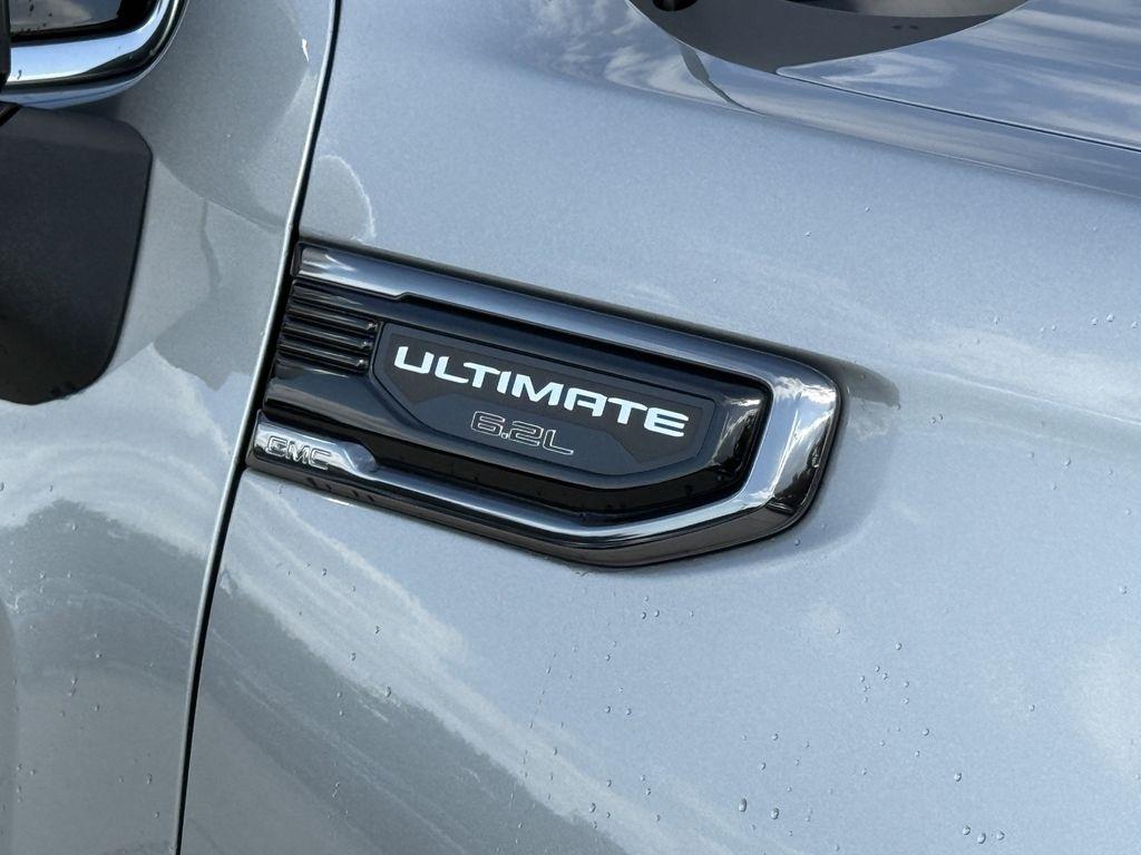 GMC Sierra 1500 Denali Ultimate Crew Cab 4WD 2025