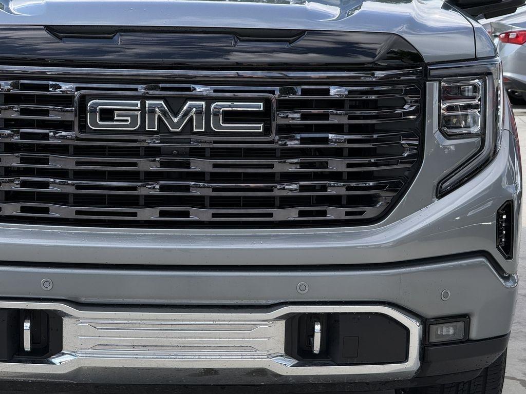 GMC Sierra 1500 Denali Ultimate Crew Cab 4WD 2025