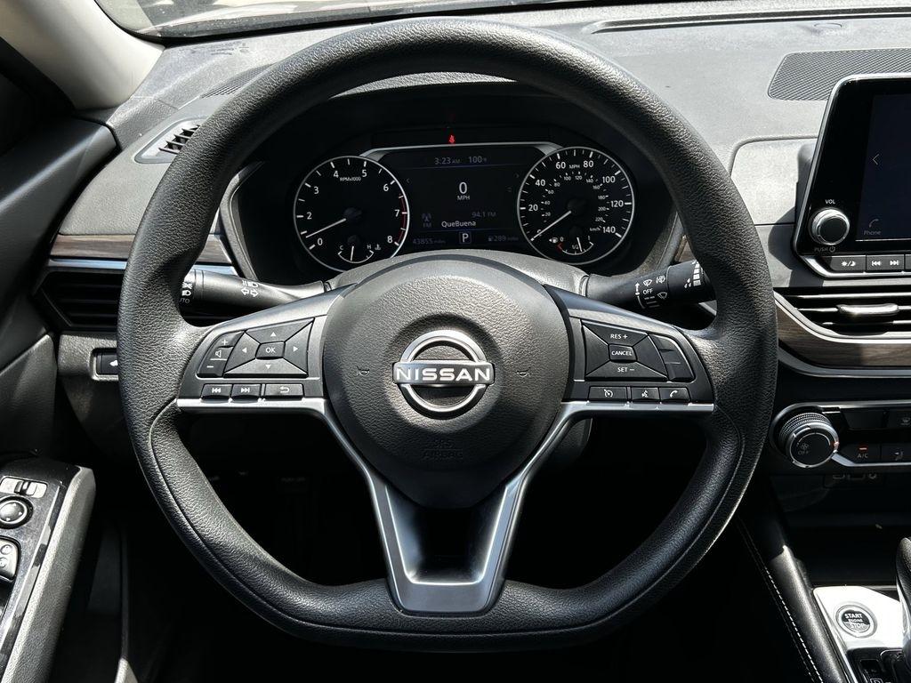 Nissan Altima 2.5 SV 2023