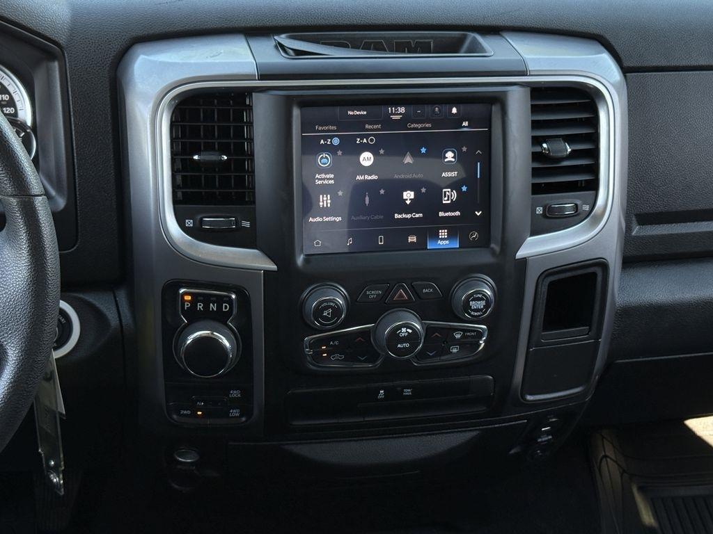 RAM 1500 SLT Crew Cab SWB 4WD 2023