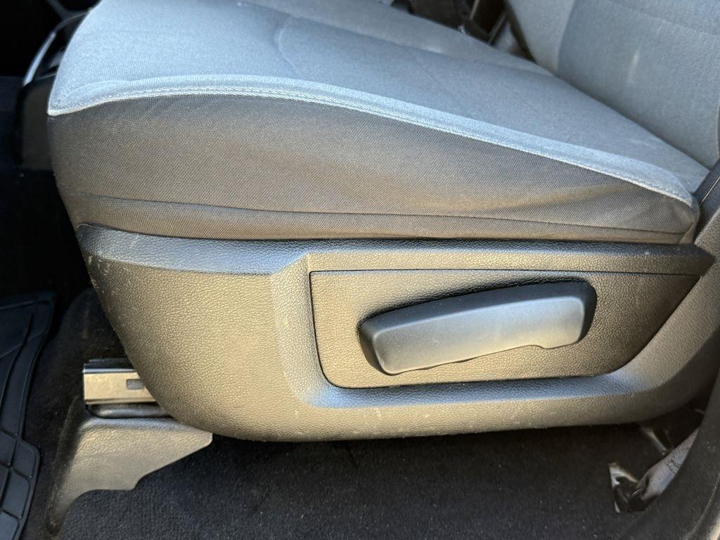 RAM 1500 SLT Crew Cab SWB 4WD 2023