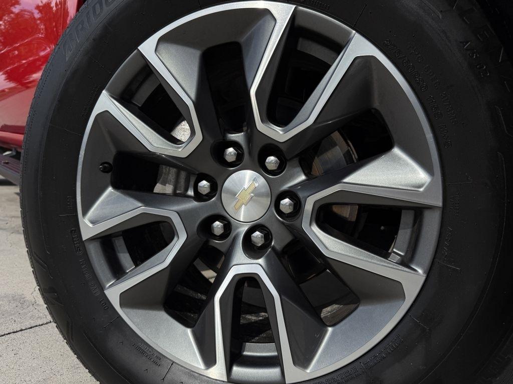 Chevrolet Silverado 1500 LT-L Crew Cab 4WD 2023