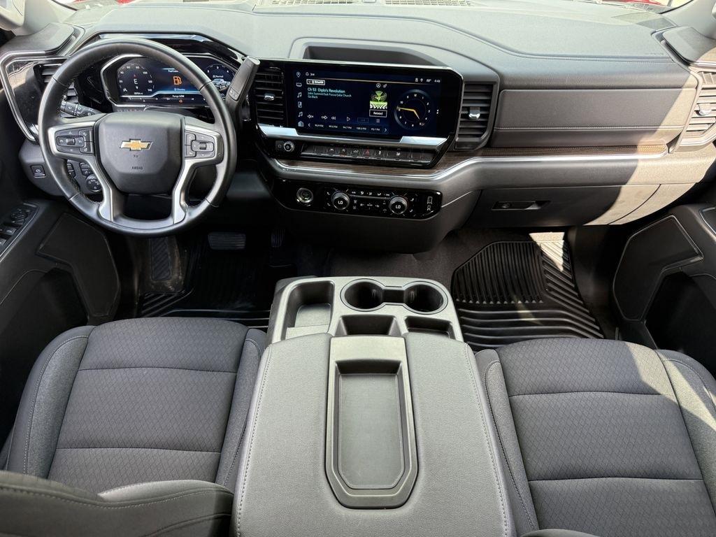 Chevrolet Silverado 1500 LT-L Crew Cab 4WD 2023