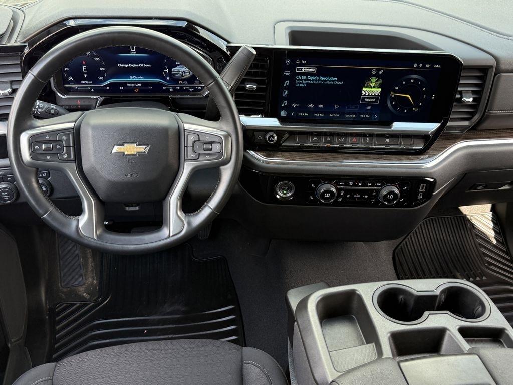 Chevrolet Silverado 1500 LT-L Crew Cab 4WD 2023