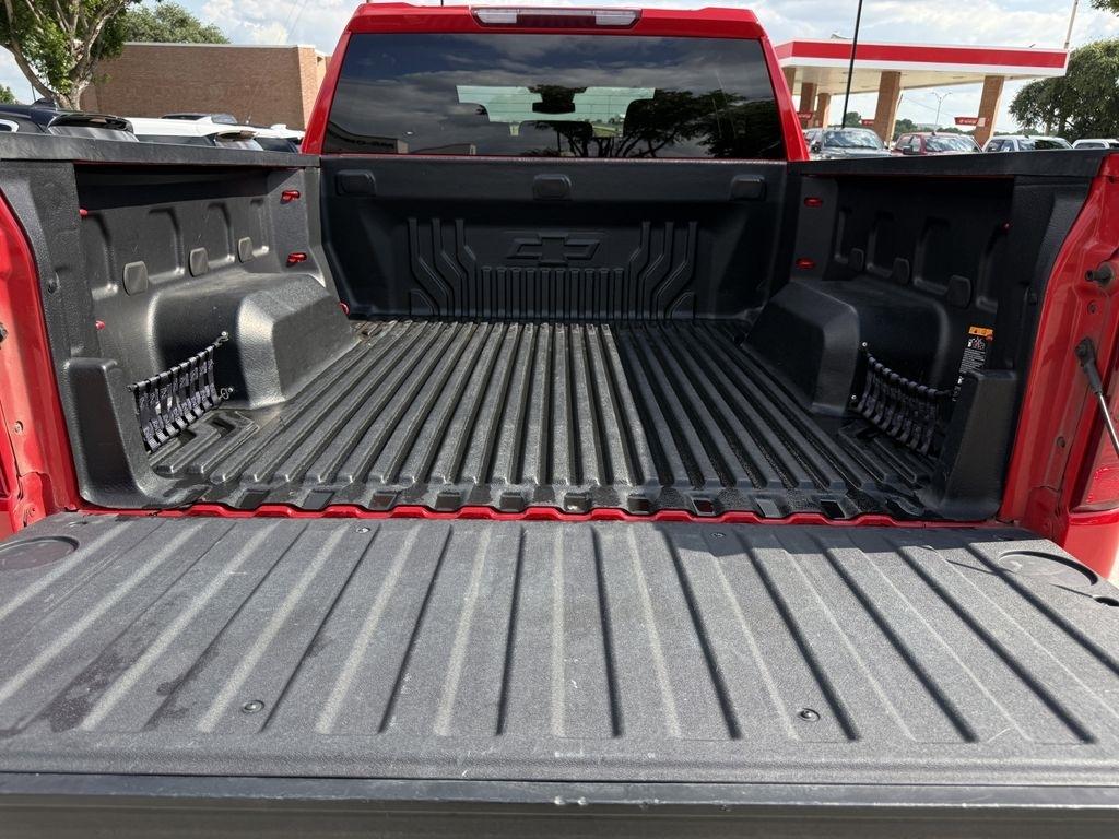 Chevrolet Silverado 1500 LT-L Crew Cab 4WD 2023