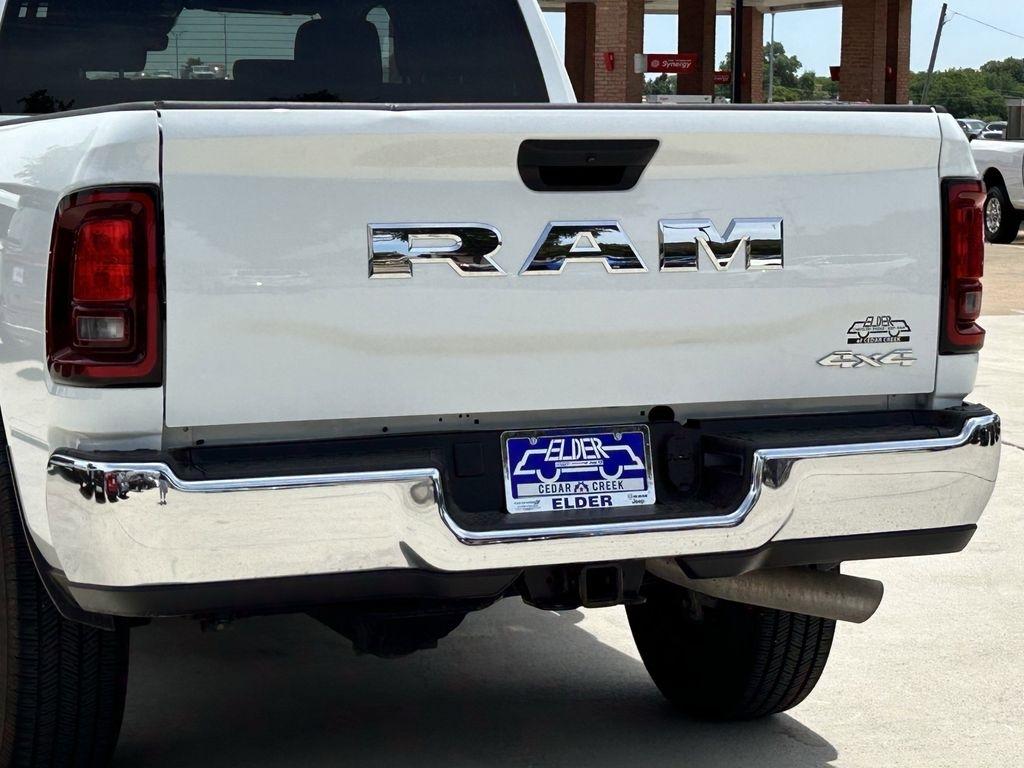 RAM 2500 Tradesman Crew Cab 4WD 2025
