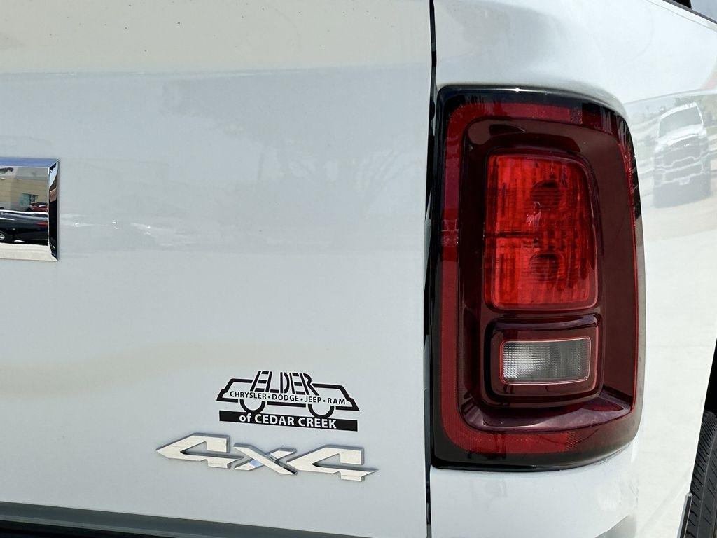 RAM 2500 Tradesman Crew Cab 4WD 2025