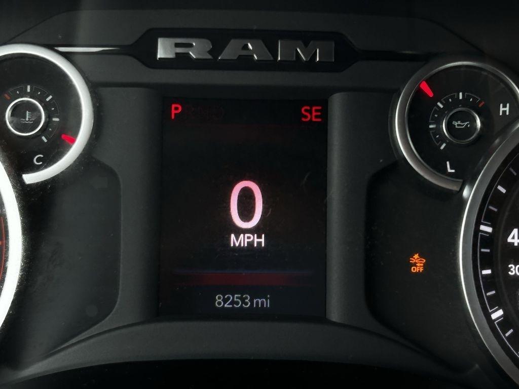RAM 2500 Tradesman Crew Cab 4WD 2025