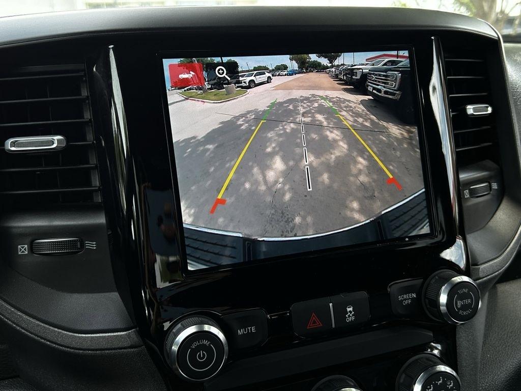 RAM 2500 Tradesman Crew Cab 4WD 2025
