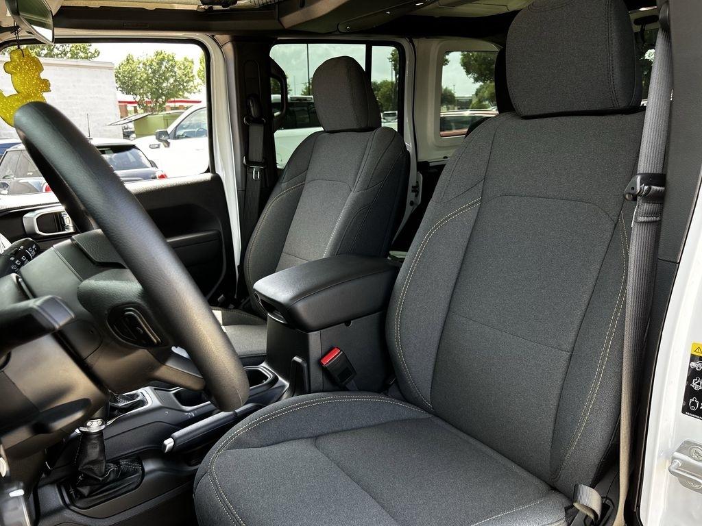 Jeep Wrangler Sport 2026