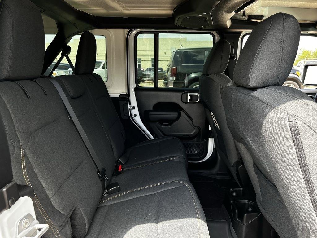 Jeep Wrangler Sport 2026