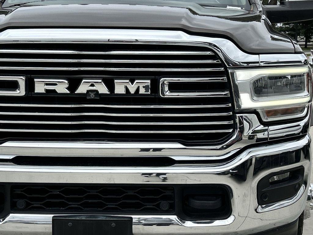 RAM 3500 Laramie Mega Cab 4WD DRW 2019