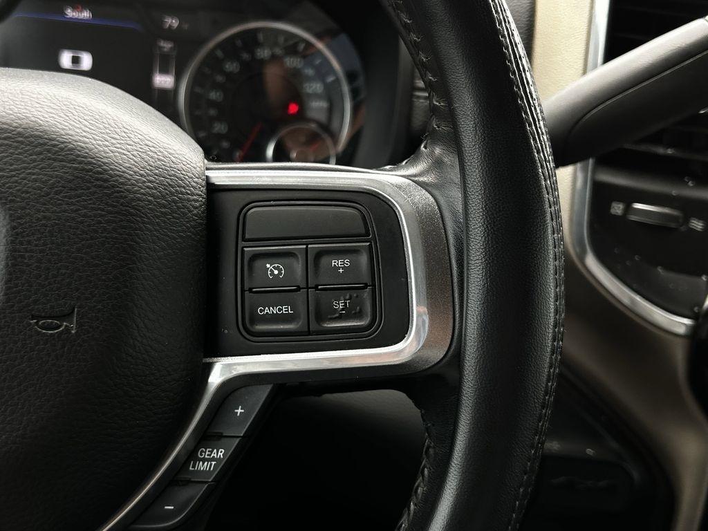 RAM 3500 Laramie Mega Cab 4WD DRW 2019