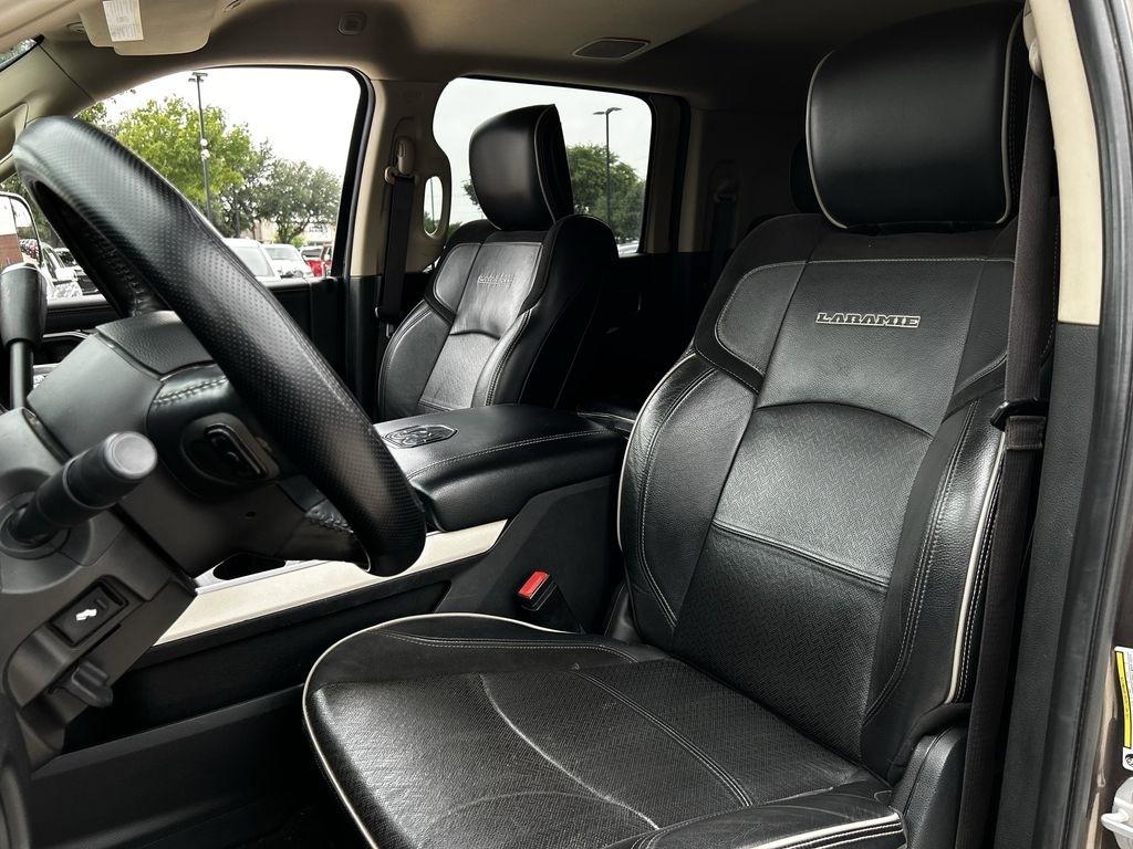 RAM 3500 Laramie Mega Cab 4WD DRW 2019
