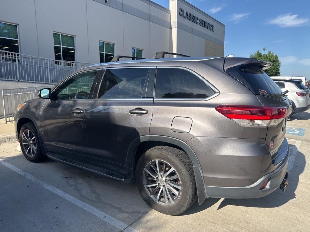 Toyota Highlander XLE FWD V6 2017