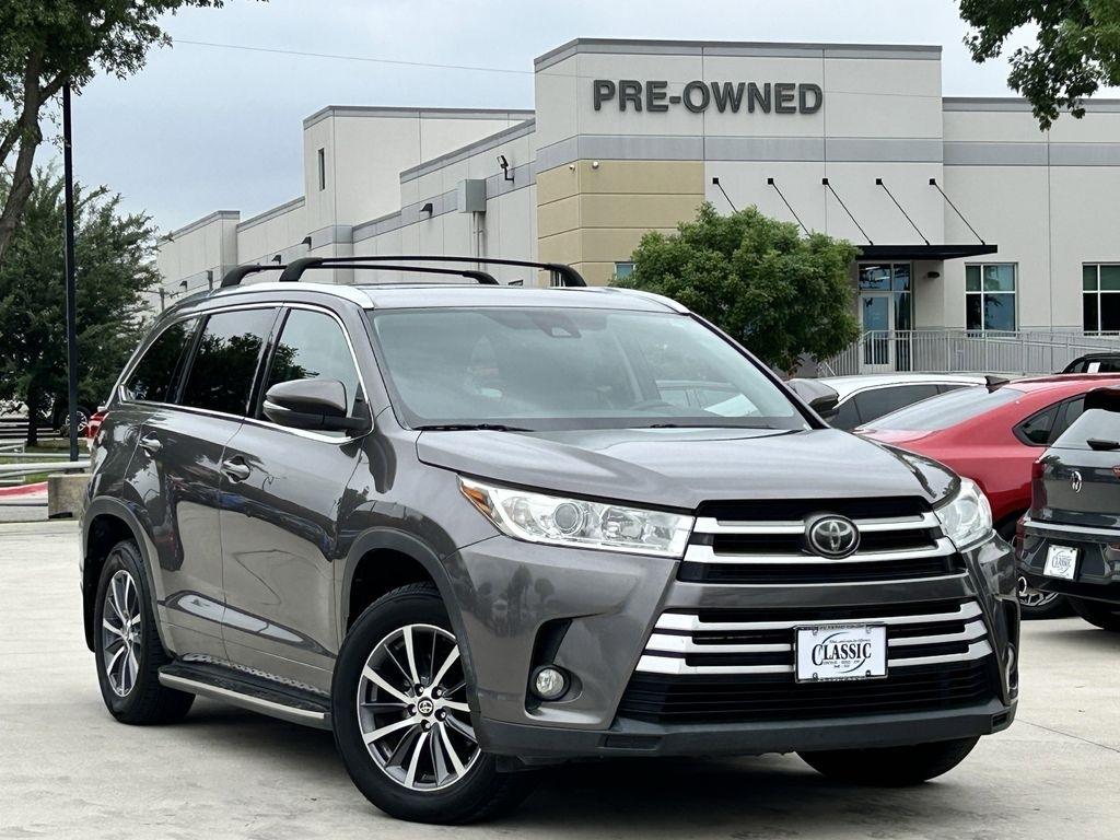 Toyota Highlander XLE FWD V6 2017