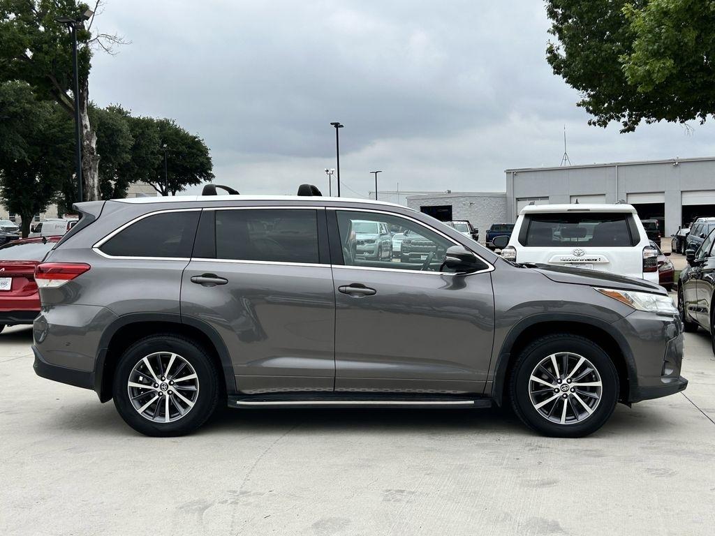 Toyota Highlander XLE FWD V6 2017