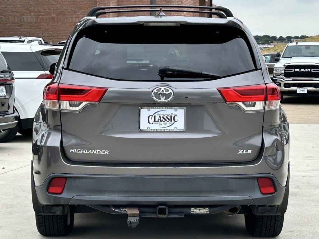 Toyota Highlander XLE FWD V6 2017