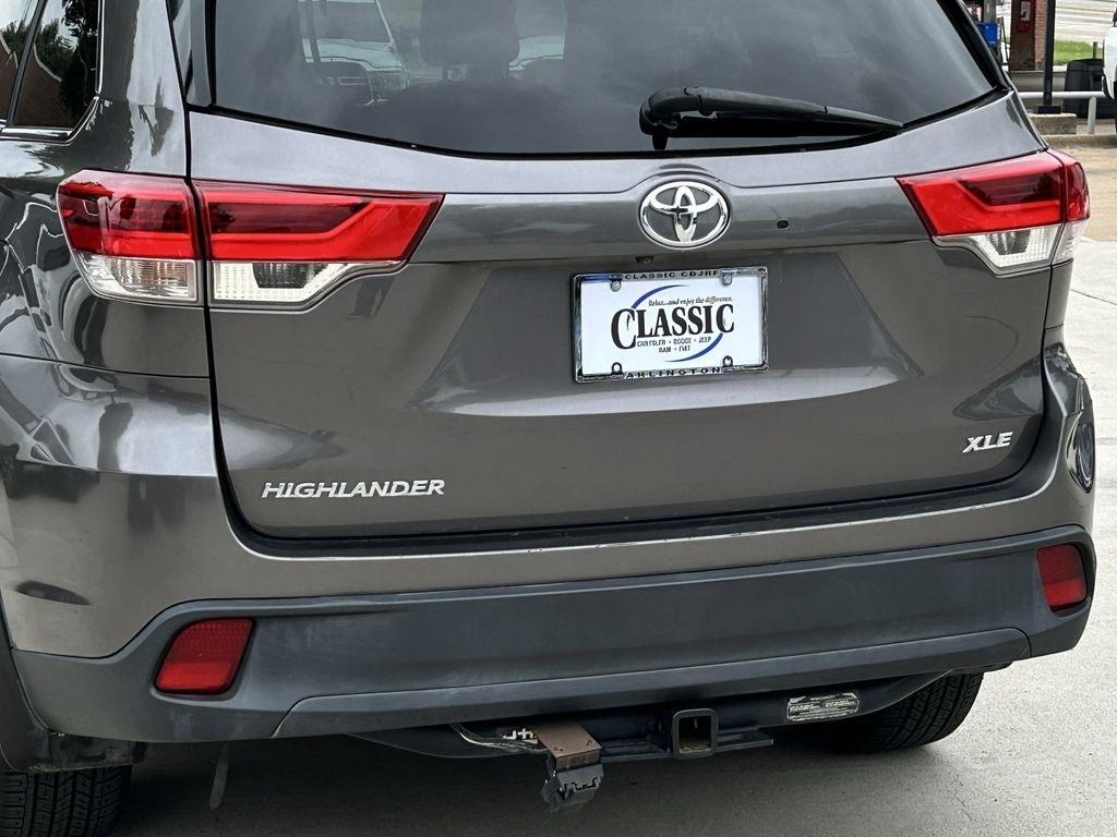 Toyota Highlander XLE FWD V6 2017