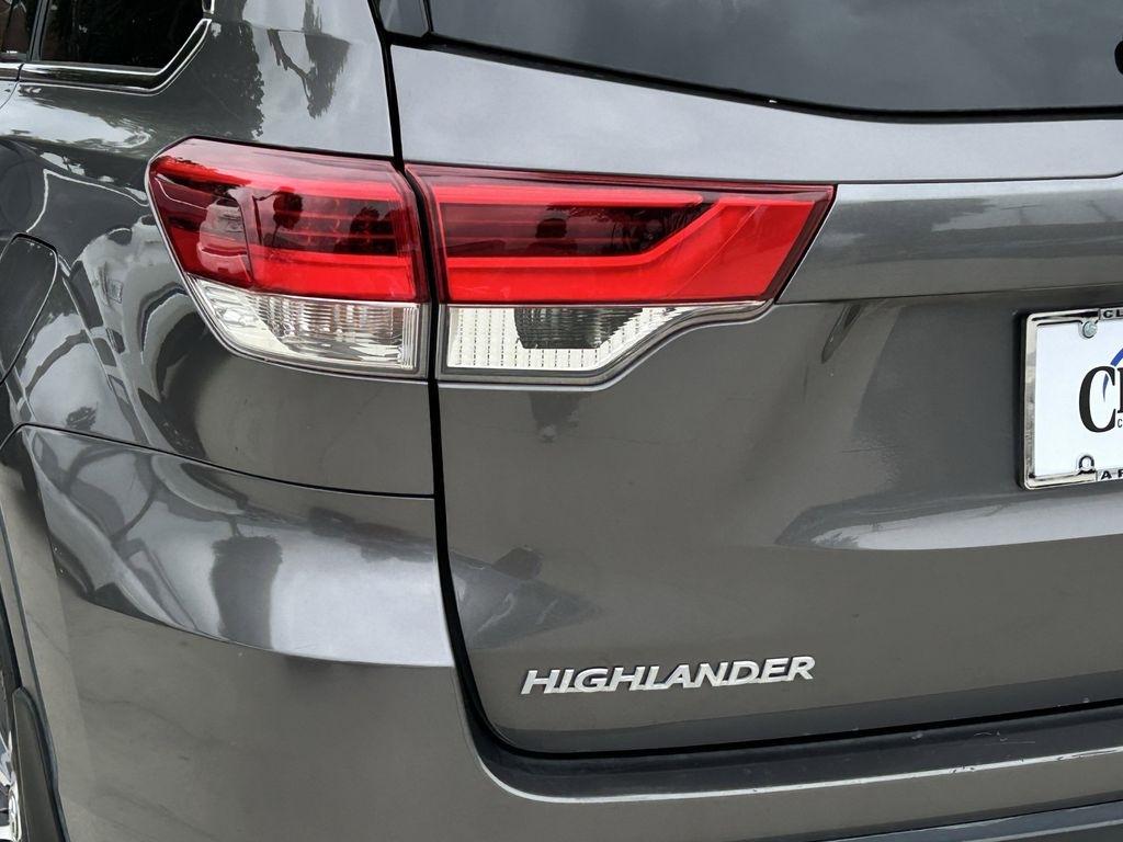 Toyota Highlander XLE FWD V6 2017