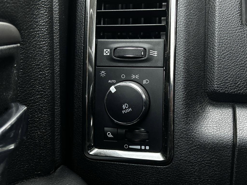 RAM 2500 SLT Crew Cab SWB 4WD 2018