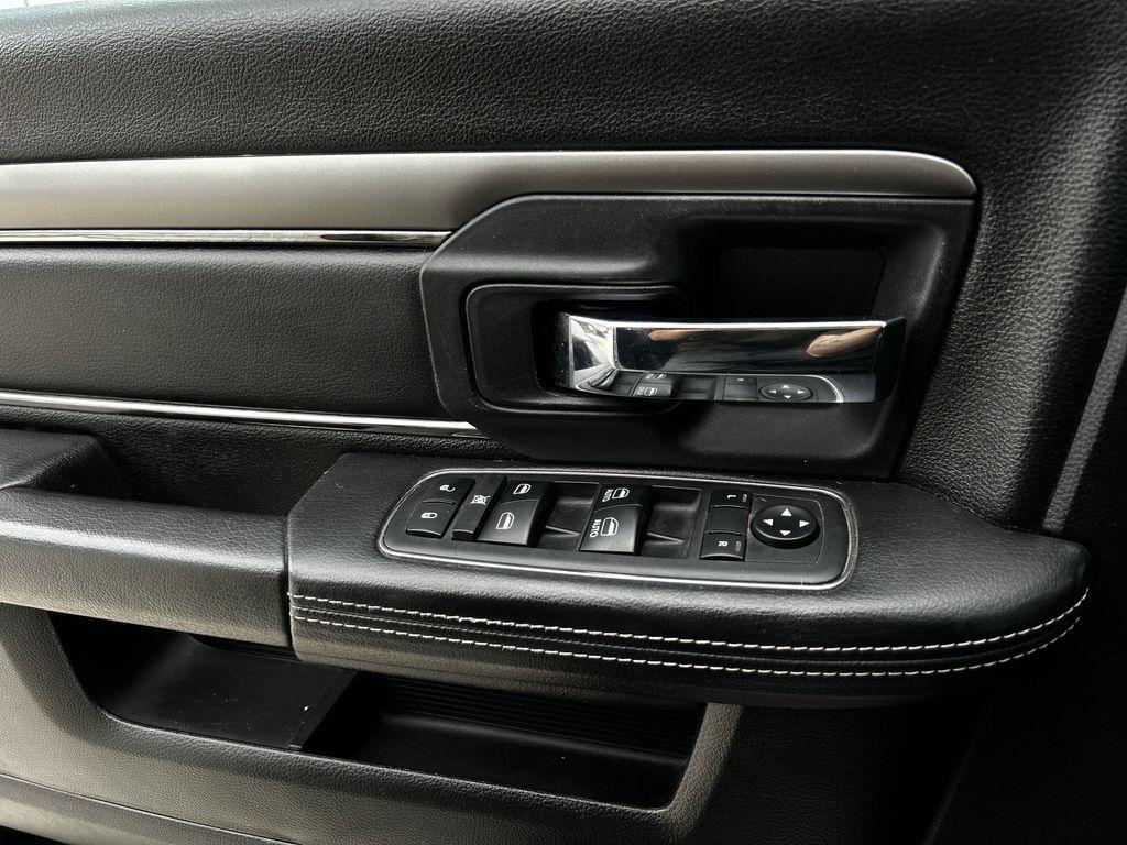 RAM 2500 SLT Crew Cab SWB 4WD 2018