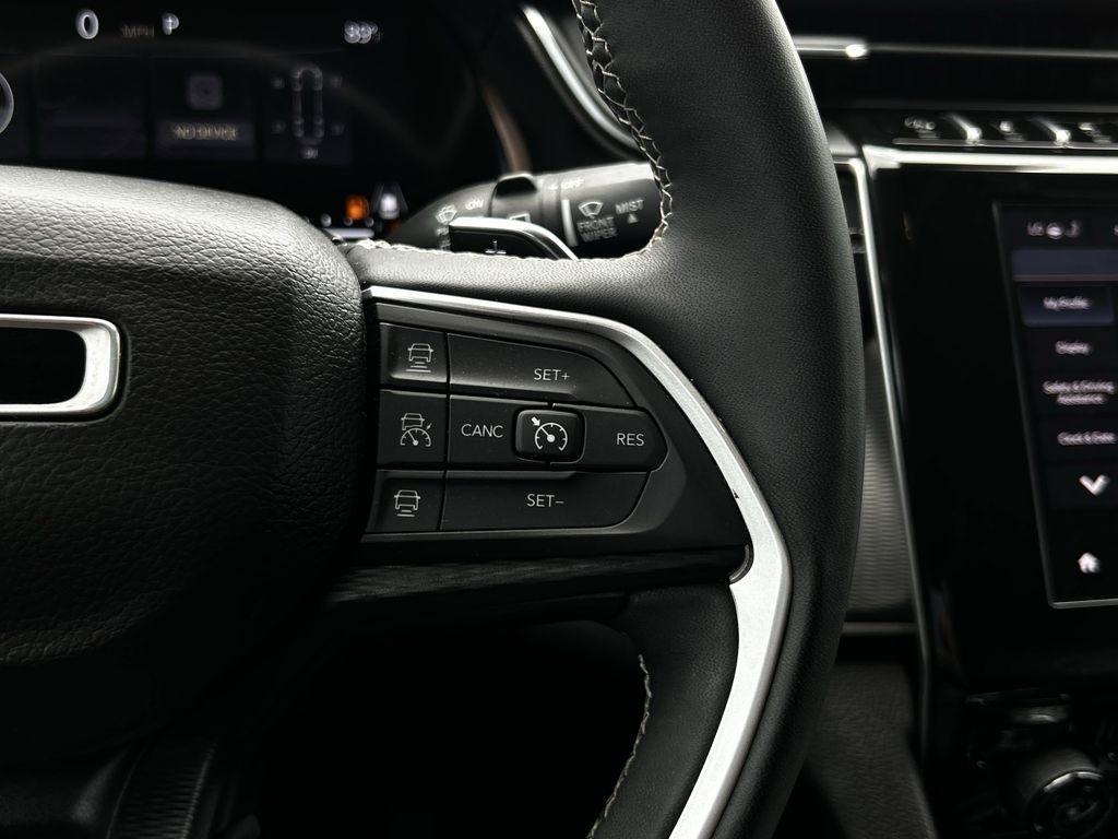 Jeep Grand Cherokee L Laredo 2023
