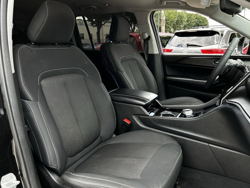 Jeep Grand Cherokee L Laredo 2023