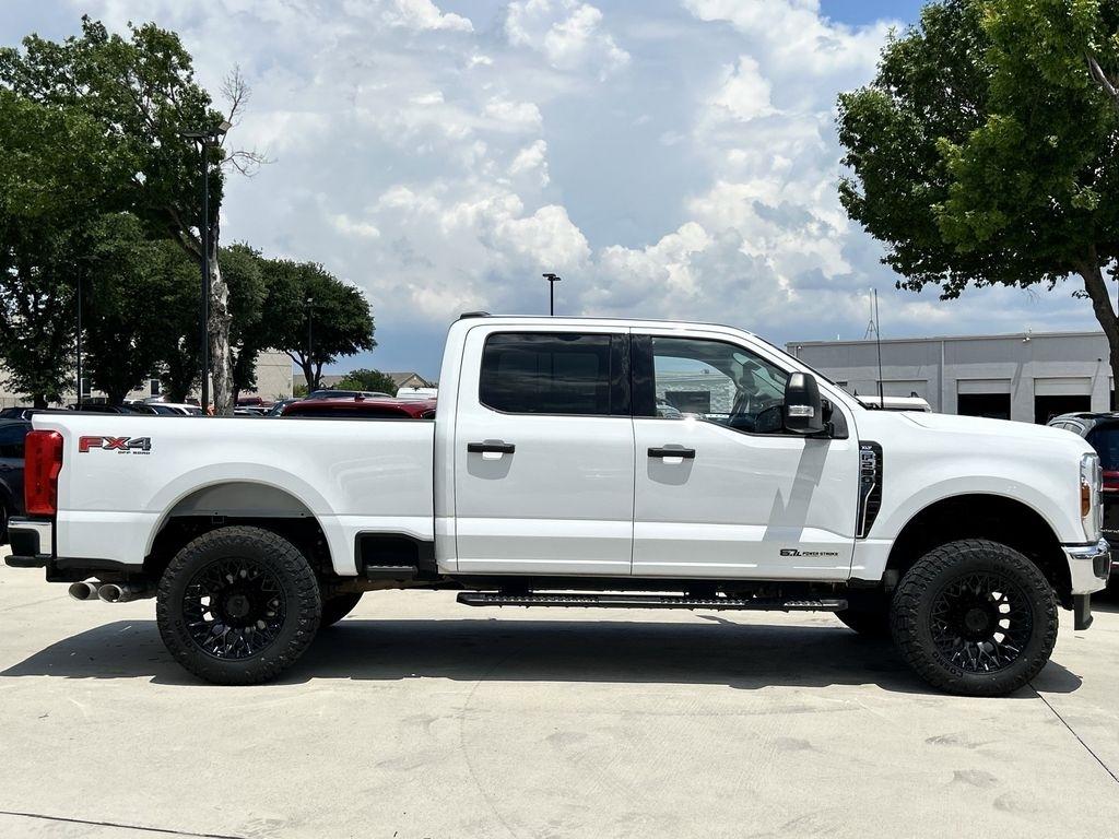 Ford F-250 SD XLT Crew Cab 4WD 2024