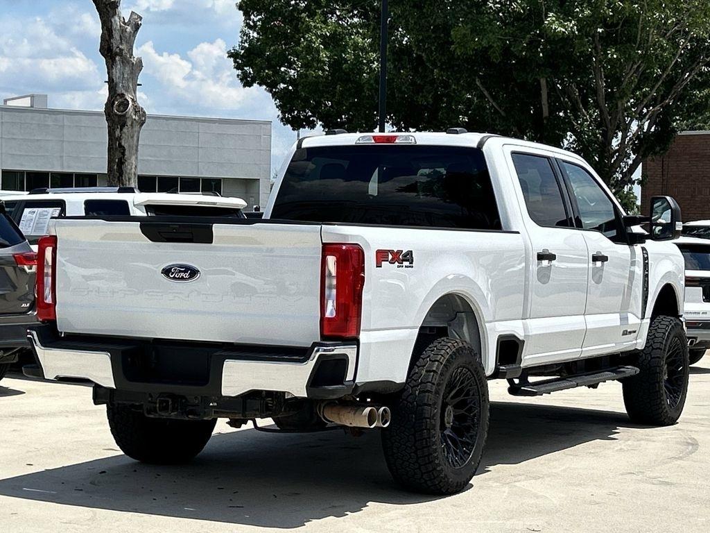 Ford F-250 SD XLT Crew Cab 4WD 2024
